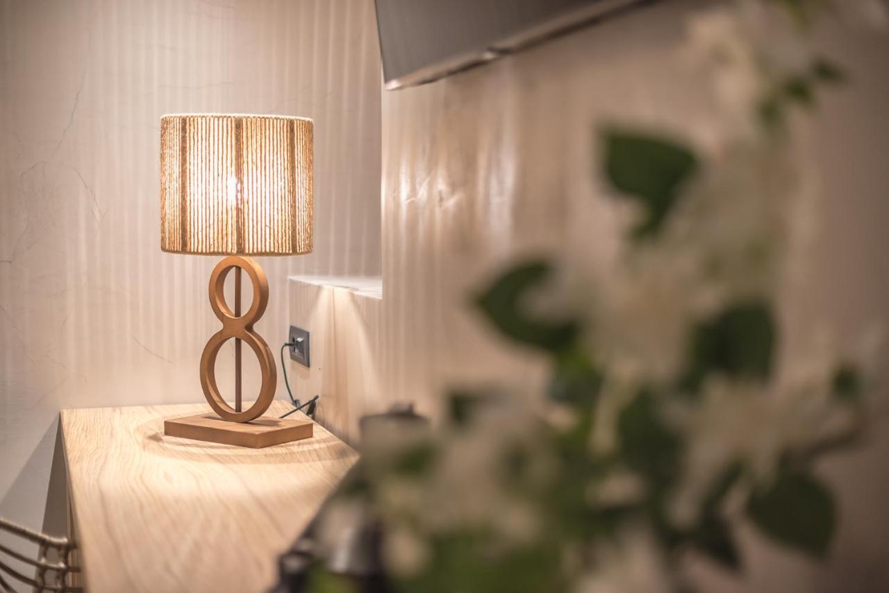אתונה Apollonos 28 Luxury Suites מראה חיצוני תמונה