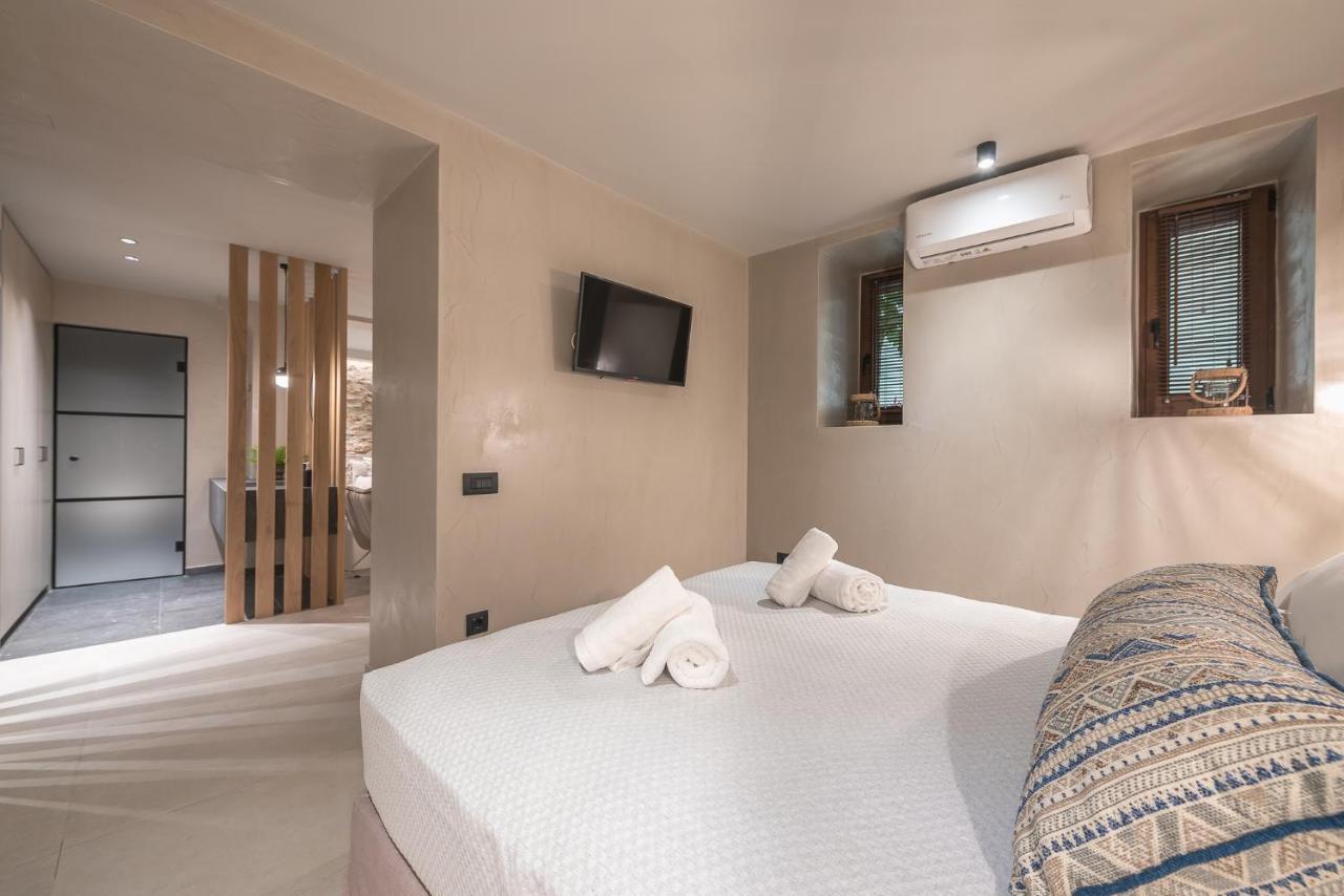 אתונה Apollonos 28 Luxury Suites מראה חיצוני תמונה