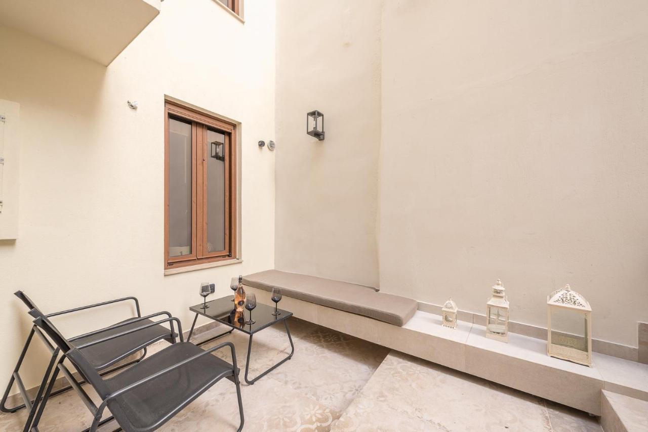 אתונה Apollonos 28 Luxury Suites מראה חיצוני תמונה